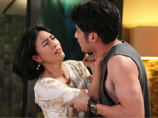 Nghe tin chị dâu cũ tái giá với cụ ông gần 70 tuổi, tôi chạy đến khóc nghẹn rồi dúi vào tay chị 50 triệu