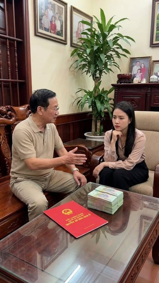 Nghe lời bố khuyên tôi đem 4 tỷ tiền hồi môn và căn nhà đi Công chứng, chồng tôi hoàn toàn không hề hay biết, cho đến khi em chồng cần tiền mua nhà