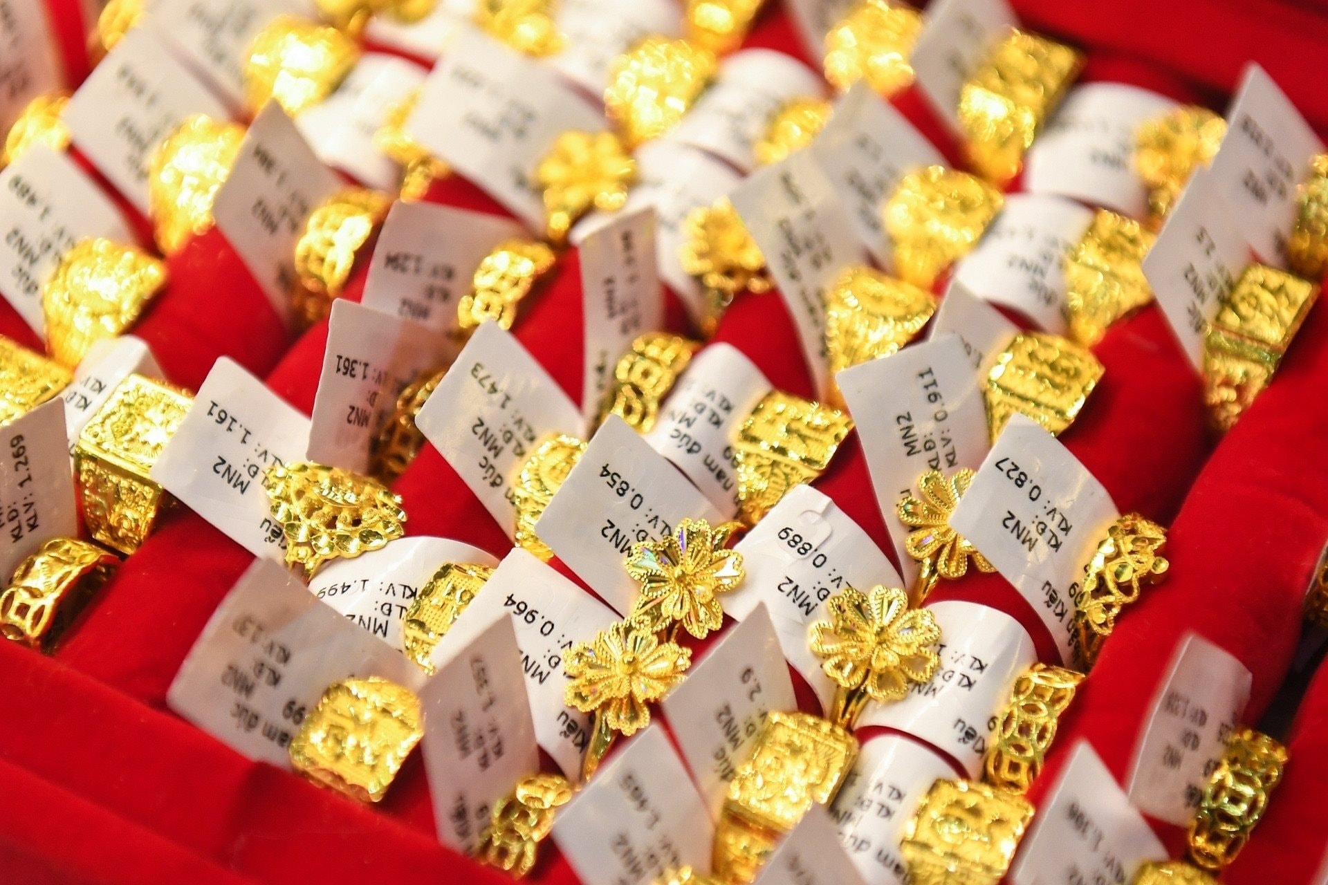 Giá vàng hôm nay (chiều 3/2): Tăng ‘sốc’ 9 triệu/lượng