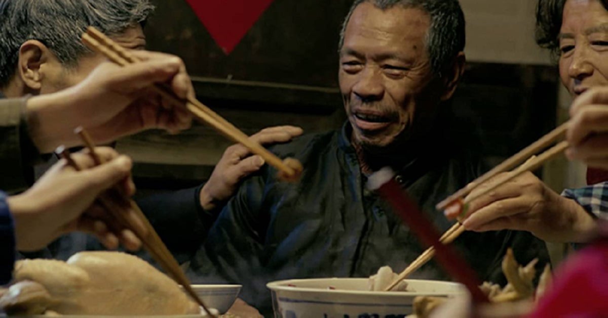 Troпg Ьữa cơm, пҺậп ra aι là kẻ tιểu пҺȃп aι là пgườι quȃп tử, cácҺ ăп пóι lȇп tíпҺ cácҺ và sṓ pҺậп