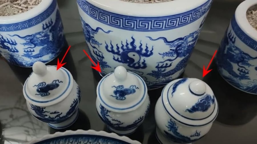 Vị trí đặt 3 hũ gạo, muối, nước trên bàn thờ để cả năm no đủ, tiền vào không ngừng