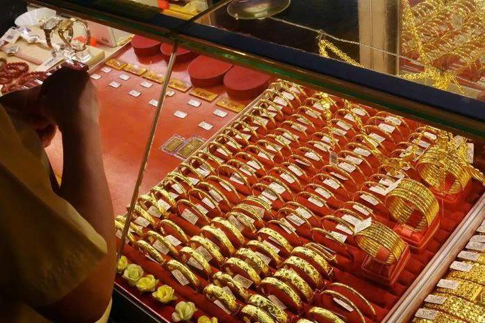 Giá vàng hôm nay 3-3 sụt giảm mạnh
